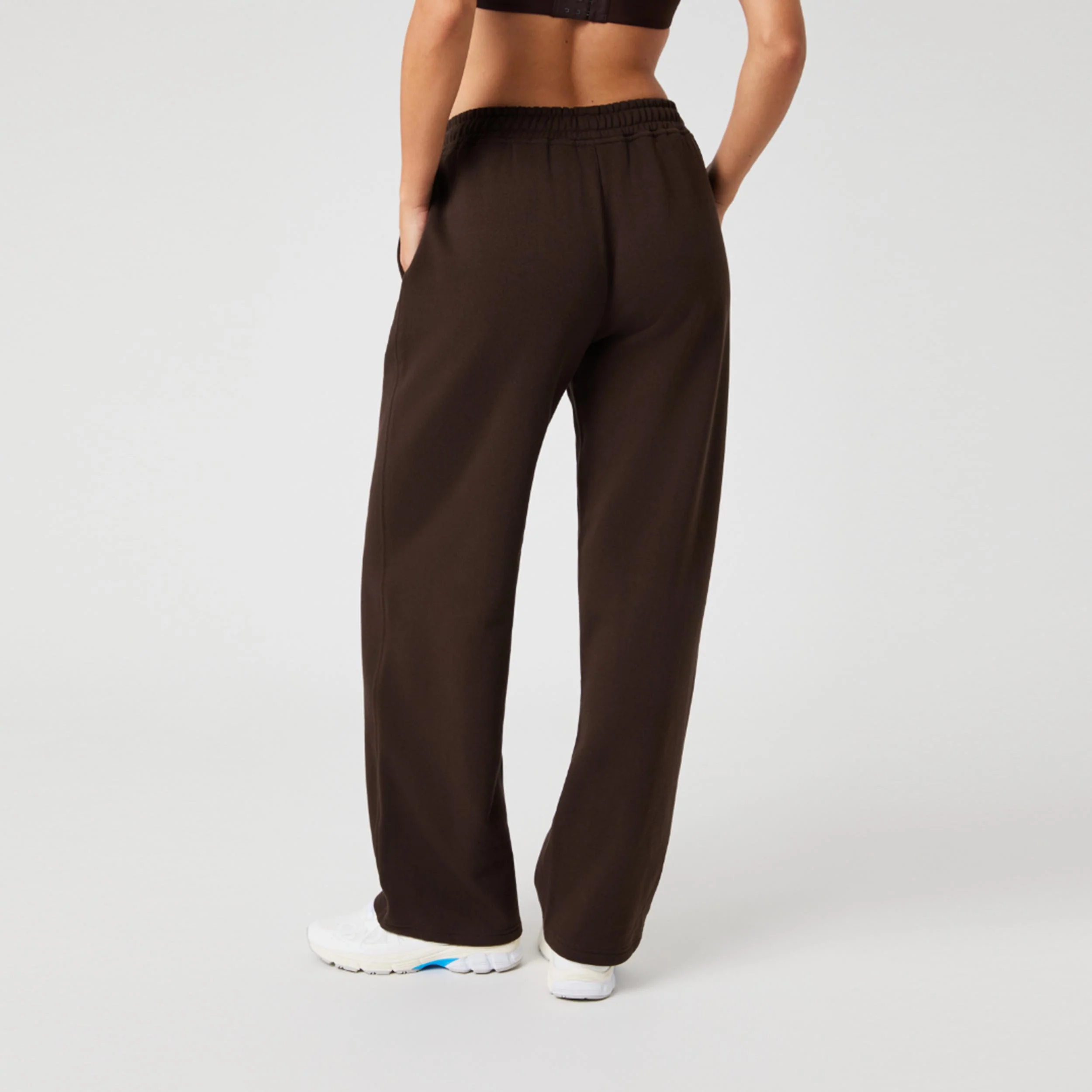 Studio Oversized Straight Trainingshose Damen-Braun - Image 2