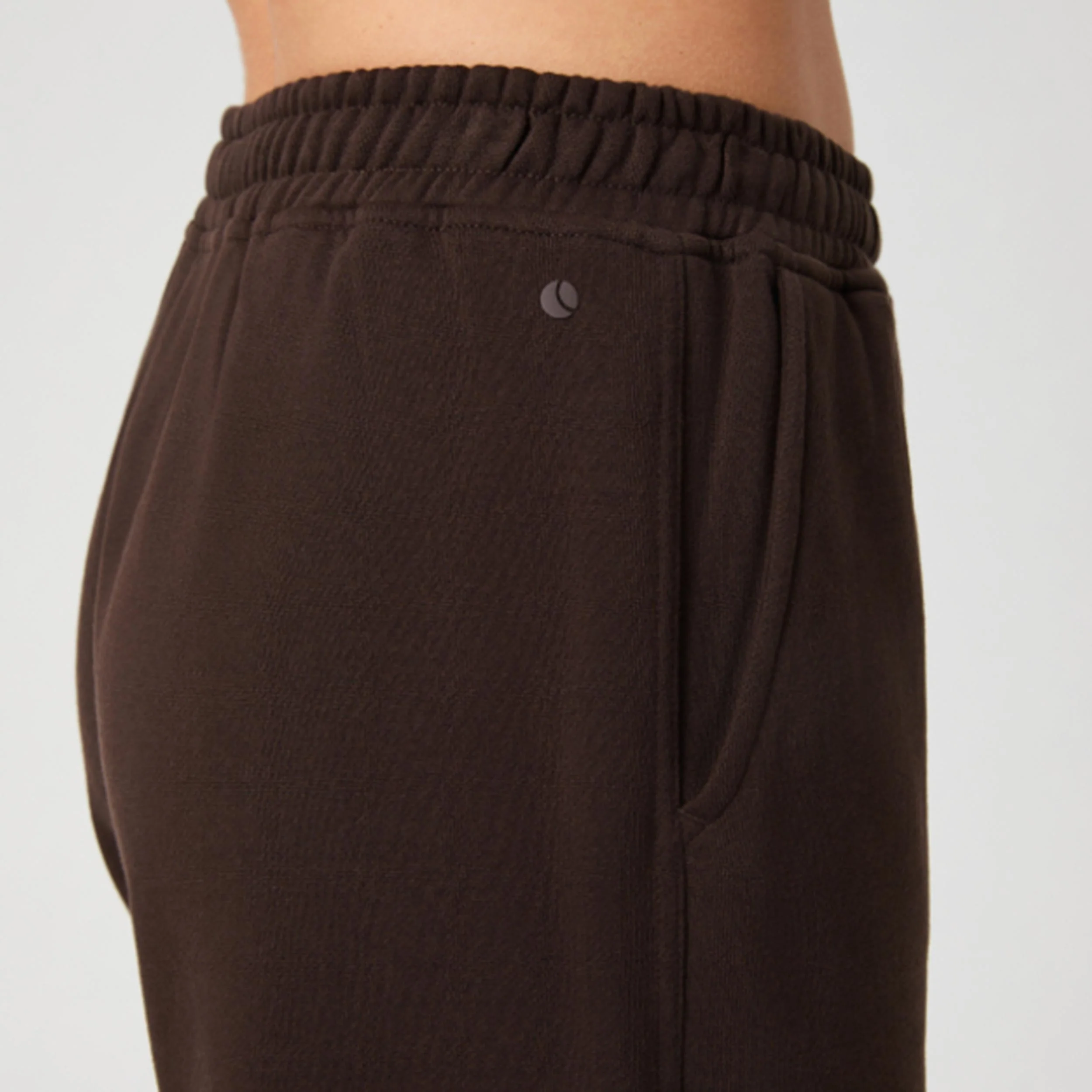 Studio Oversized Straight Trainingshose Damen-Braun - Image 4
