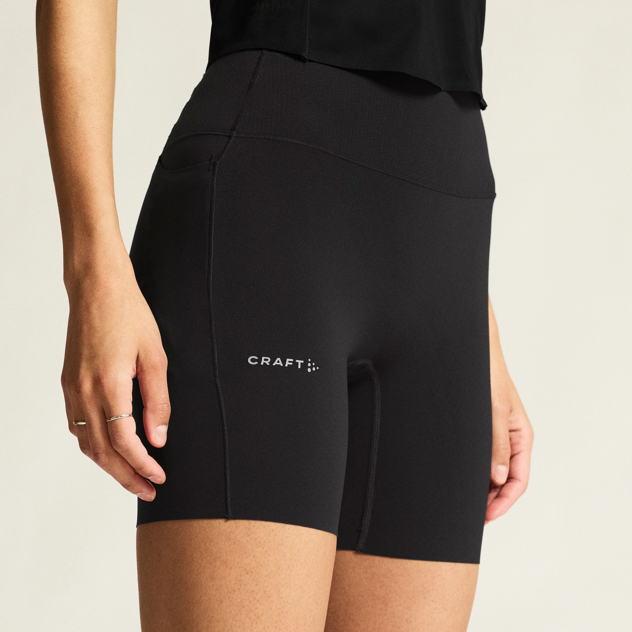 Hypervent Lauftight Damen - schwarz - Image 7