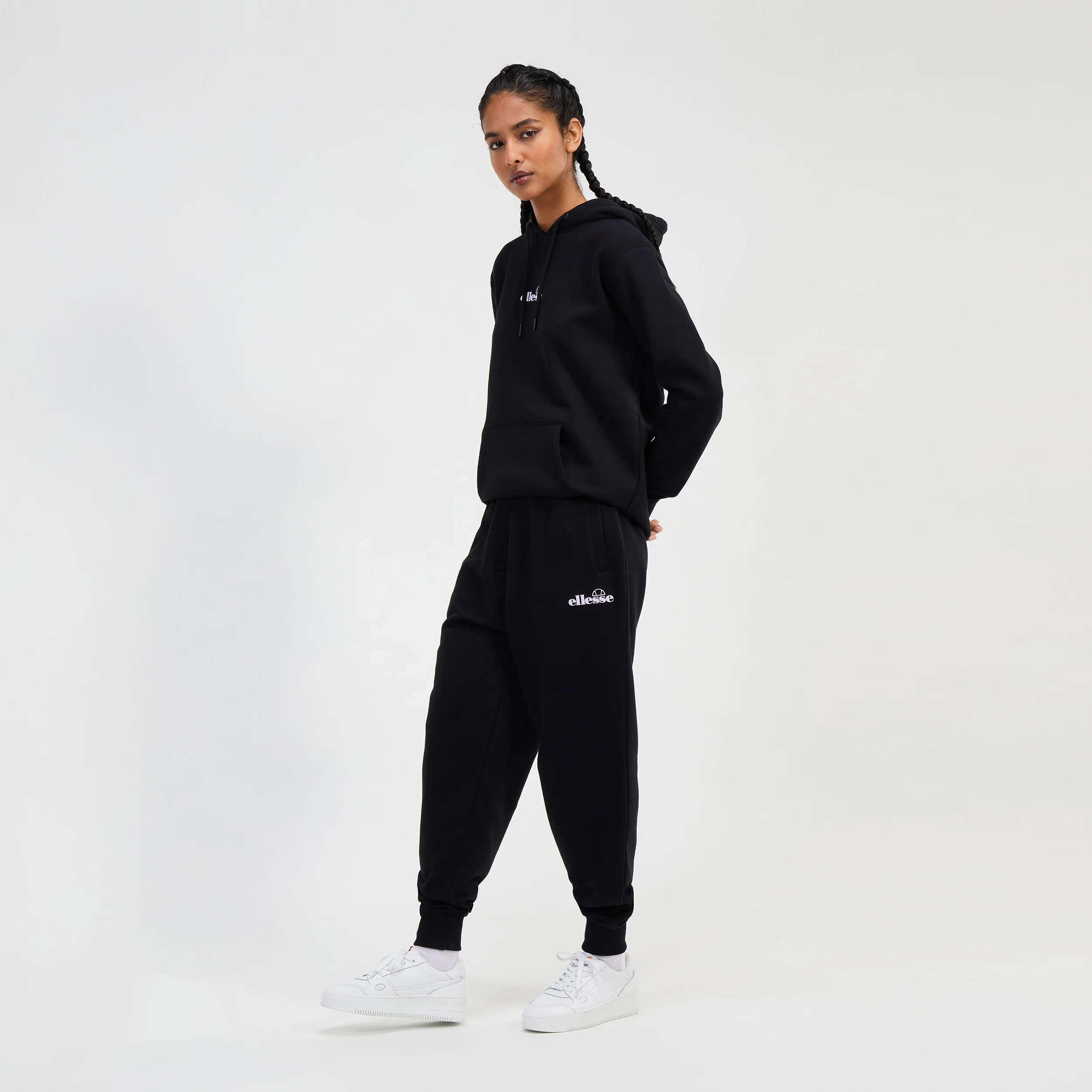 Majana Jogs Trainingshose Damen-Schwarz - Image 8