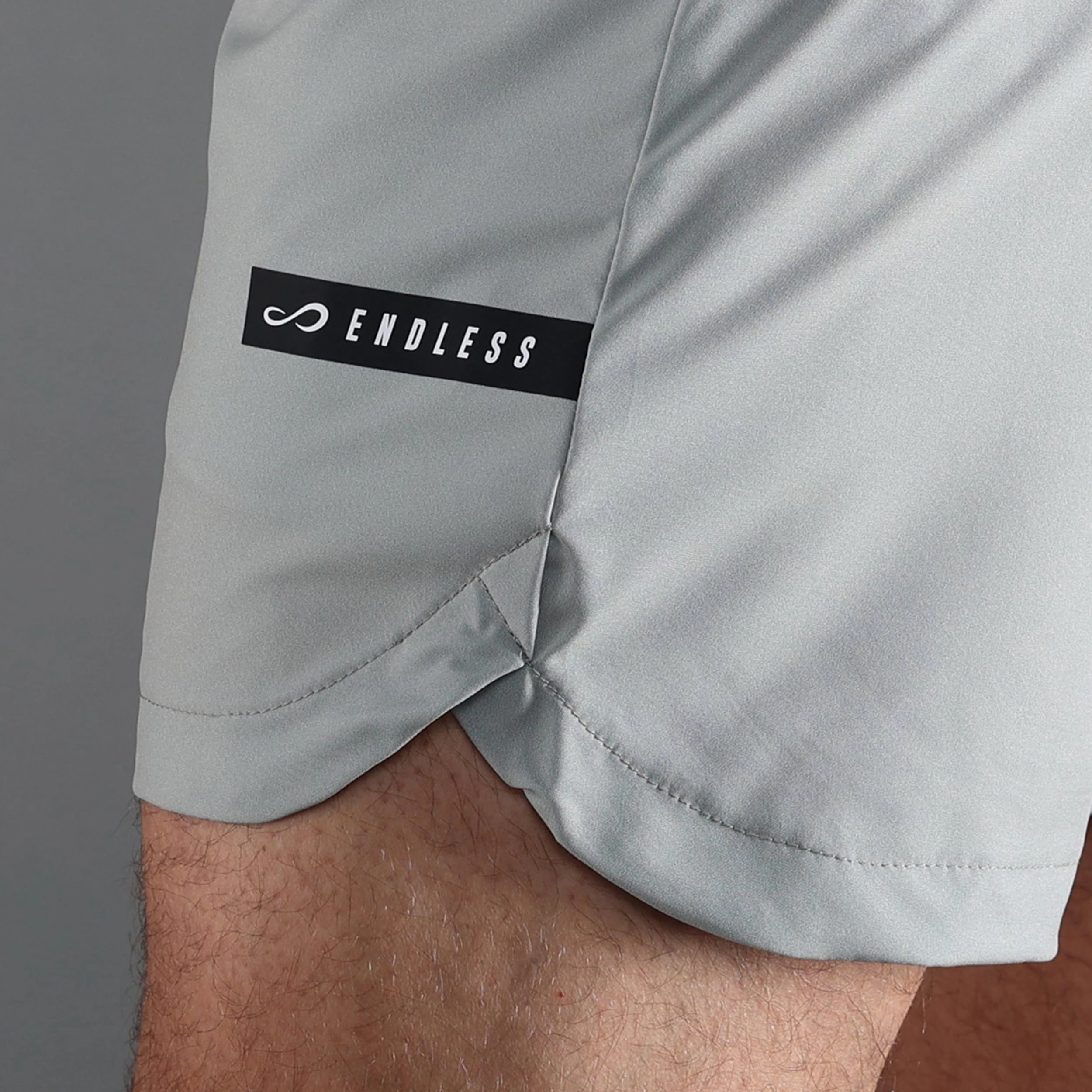 Swift Shorts Herren-hellgrau - Image 4