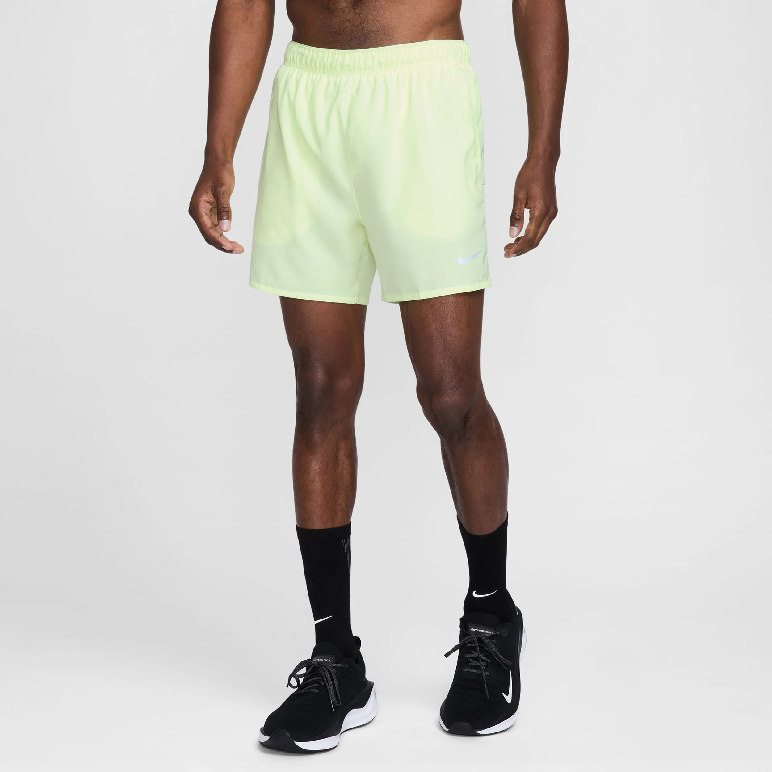 Challenger 5in Laufshorts Herren - limette - Image 5