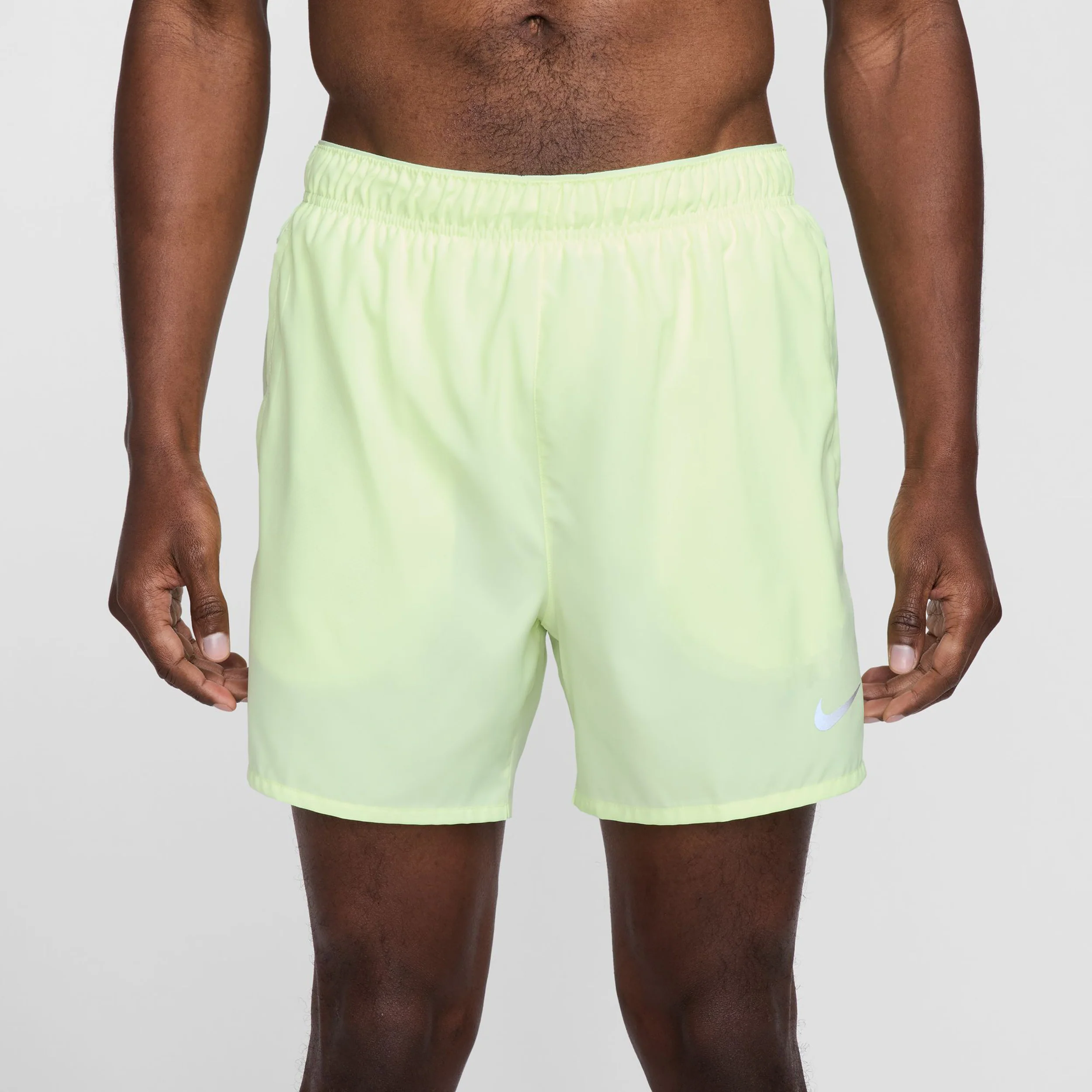 Challenger 5in Laufshorts Herren - limette - Image 7