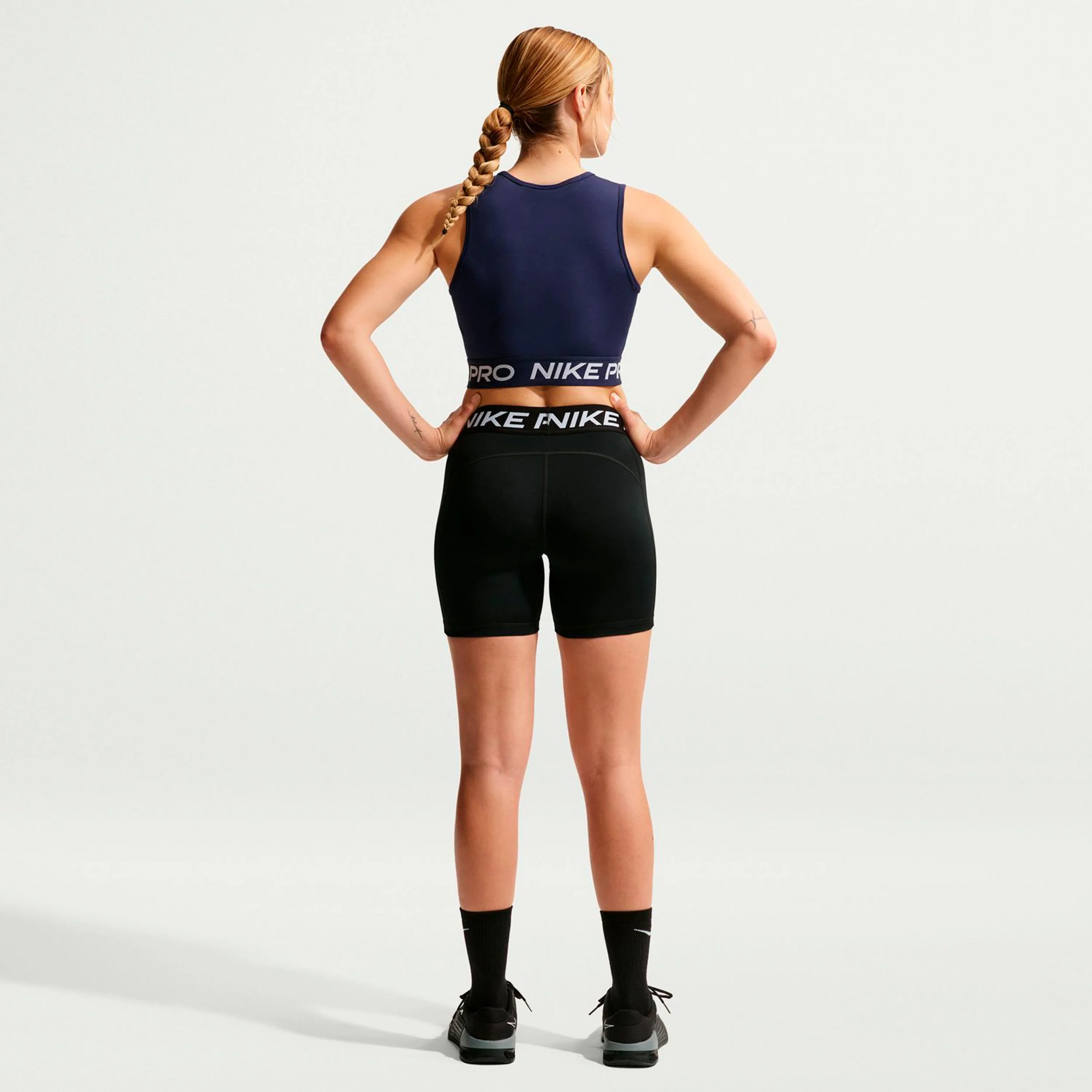Dri-Fit 365 5in Shorts Damen-schwarz - Image 3