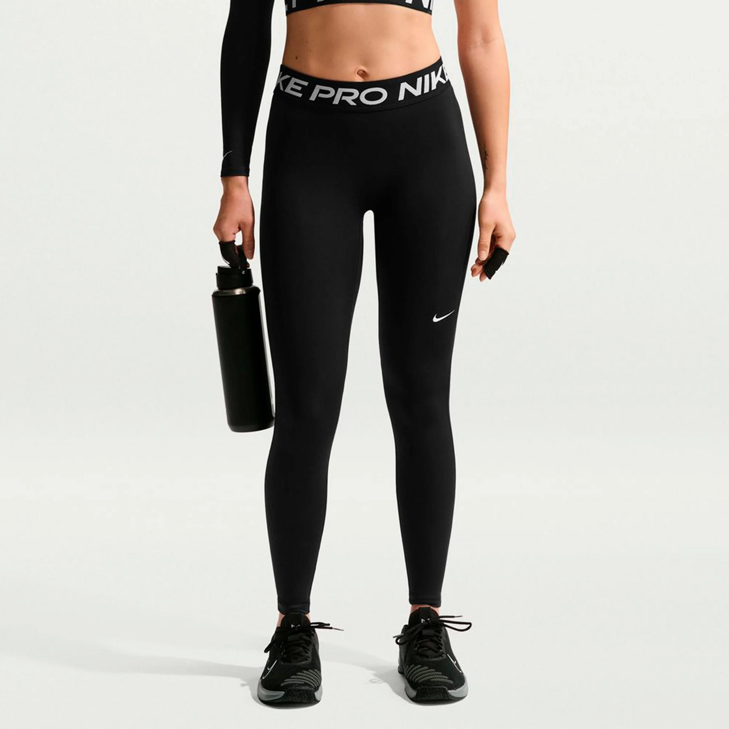 Dri-Fit 365 Tight Damen-schwarz