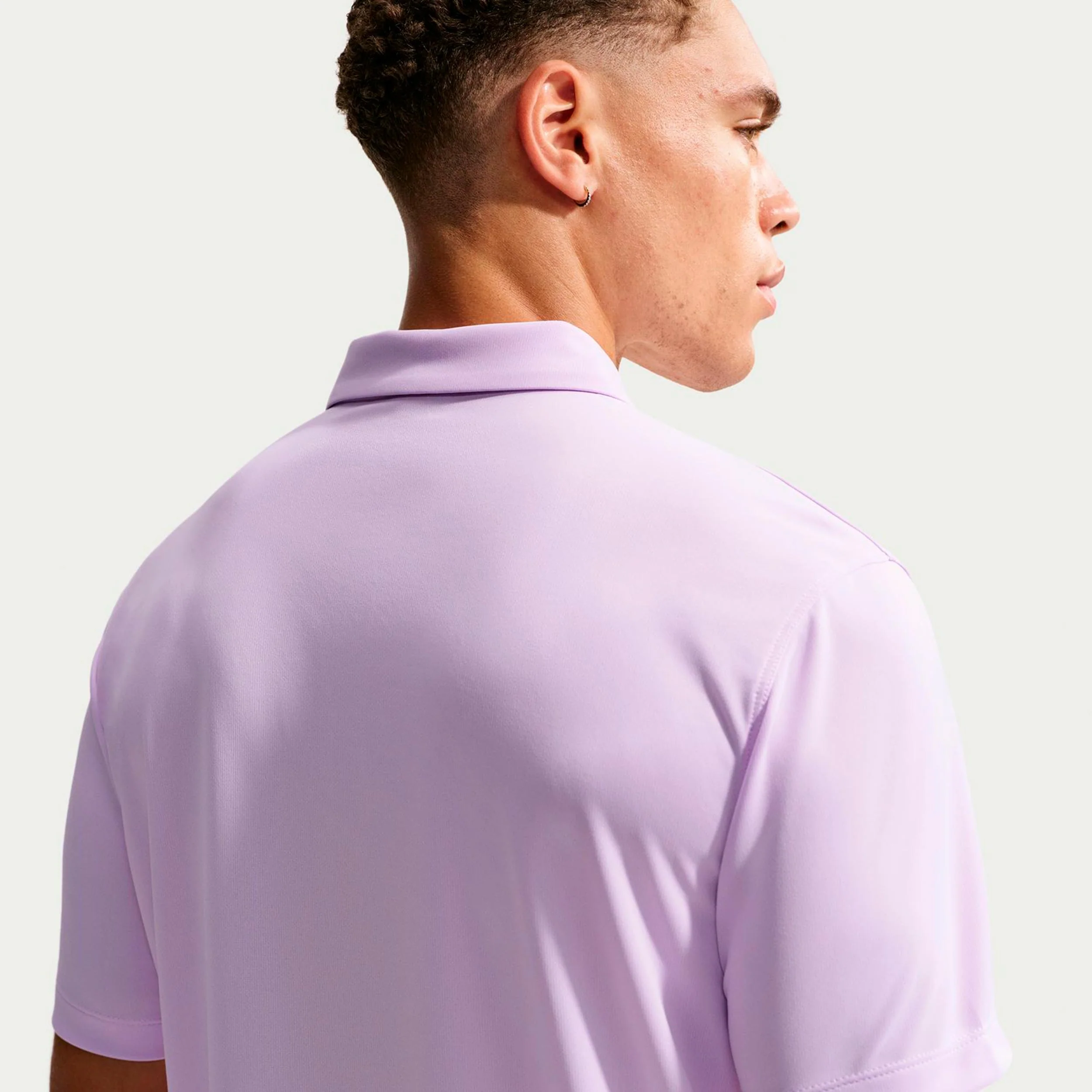 Dri-Fit Victory Court Solid Polo Herren - flieder, schwarz - Image 5