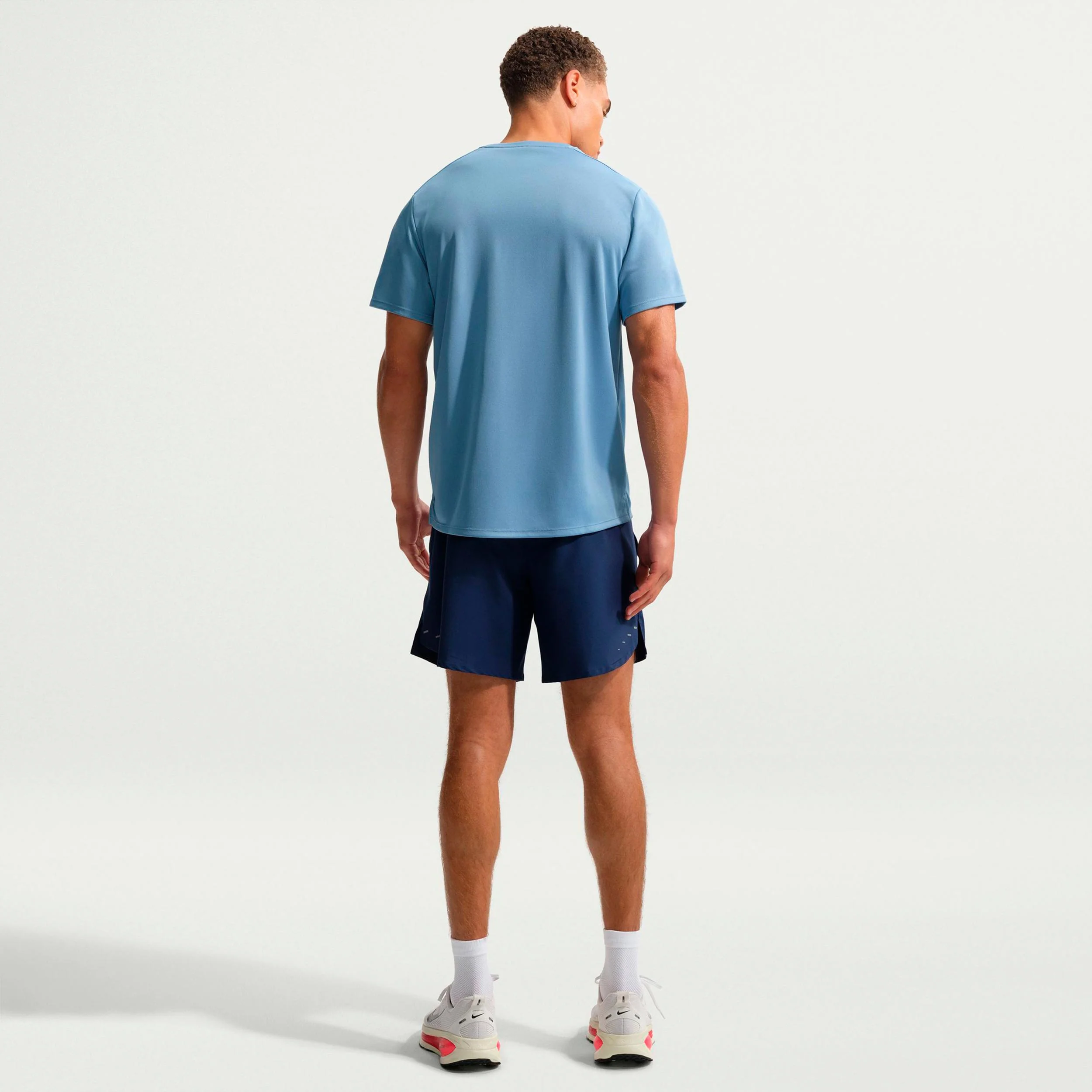 STRIDE 7IN Laufshorts Herren - dunkelblau, silber - Image 3