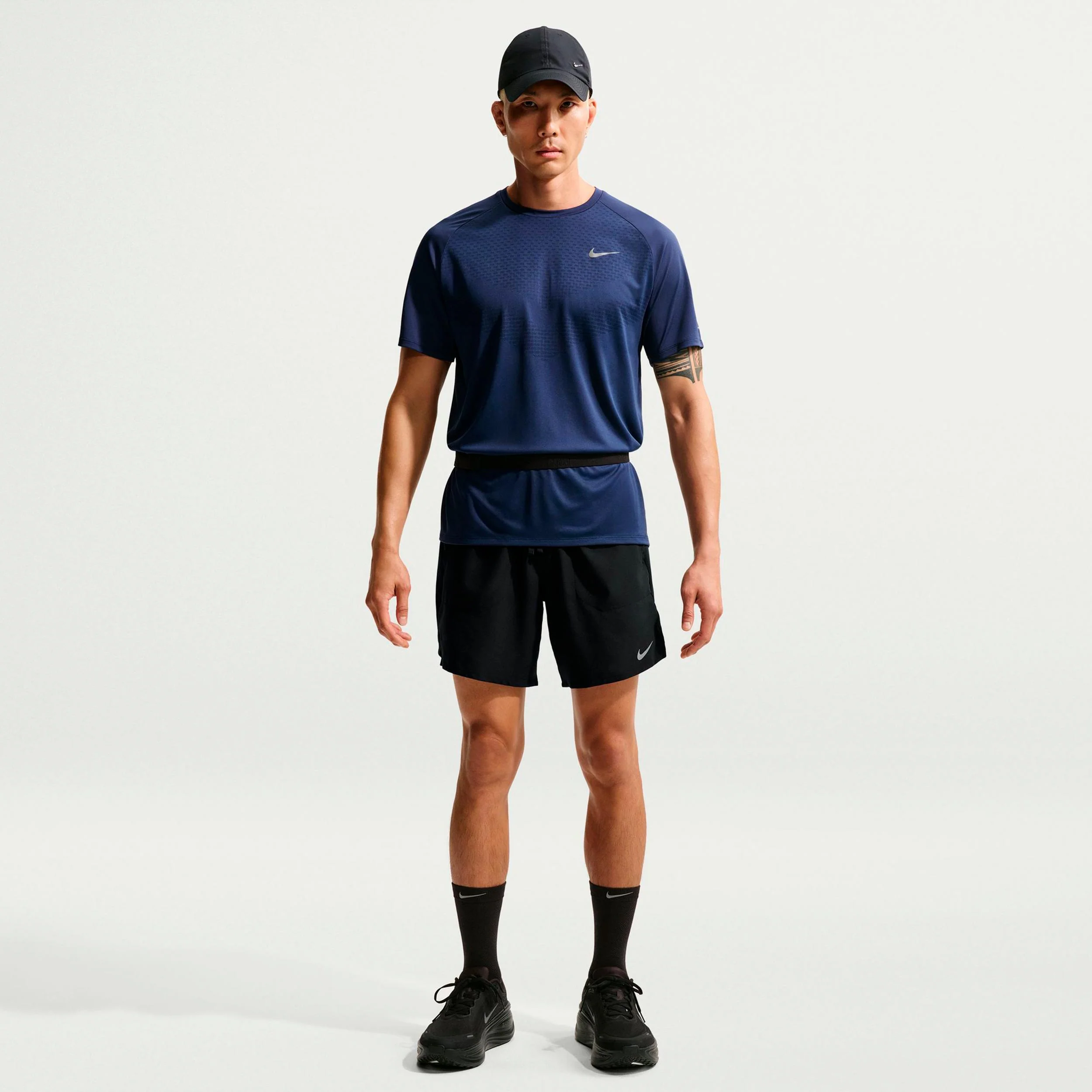 STRIDE 7IN Laufshorts Herren - schwarz, silber - Image 2