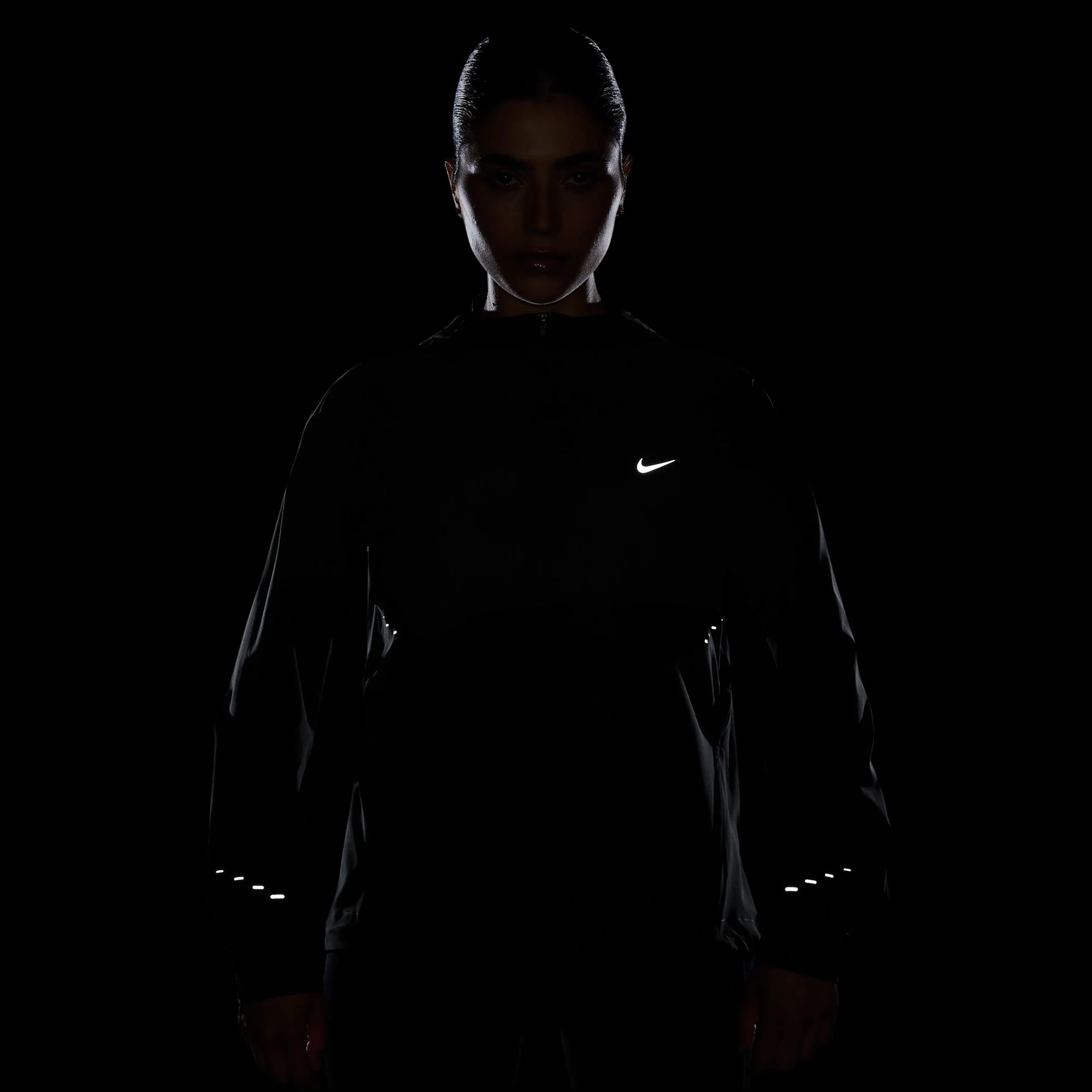 Swift Laufjacke Damen - schwarz - Image 11
