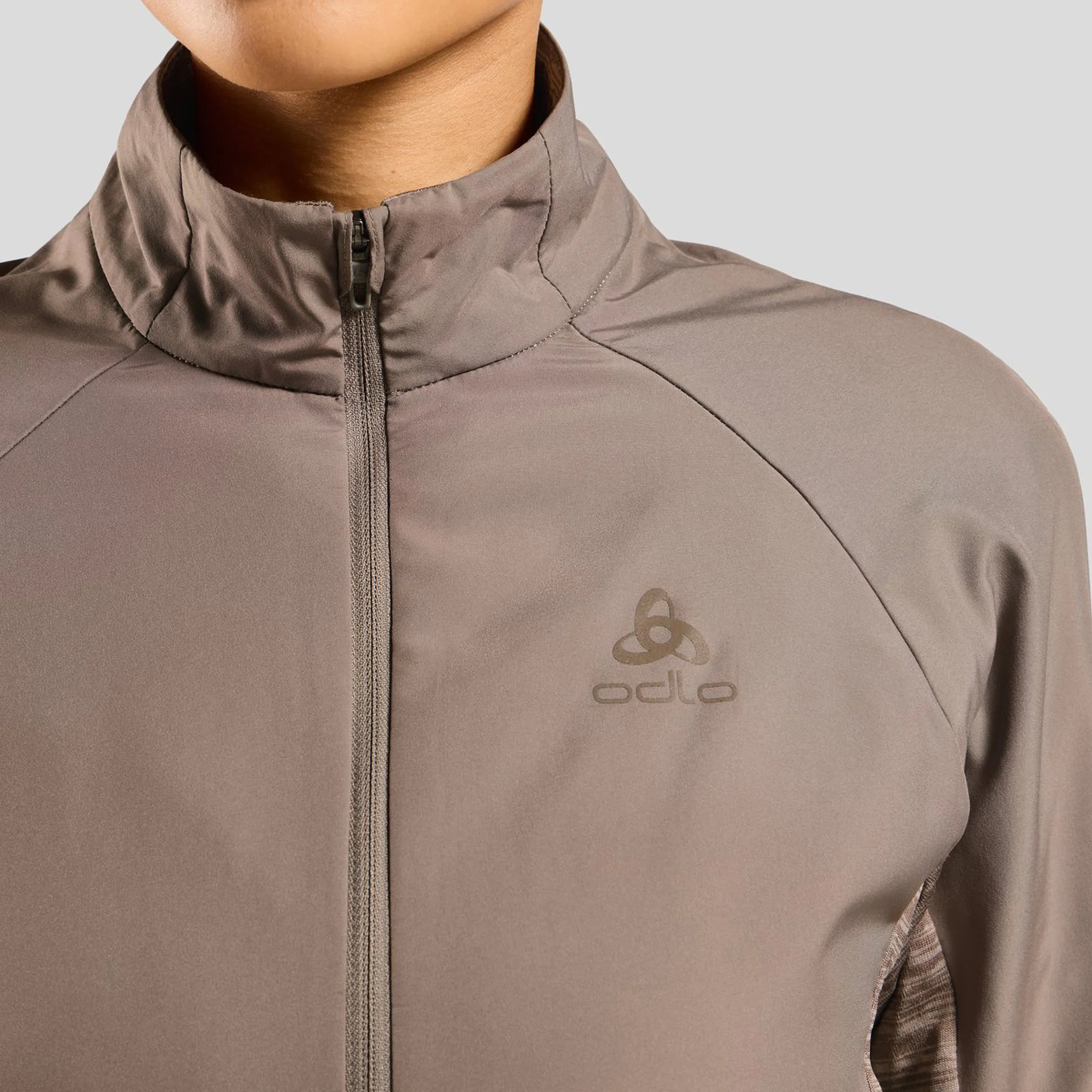 Essential Insulator Hybrid Laufjacke Damen-Grau - Image 5