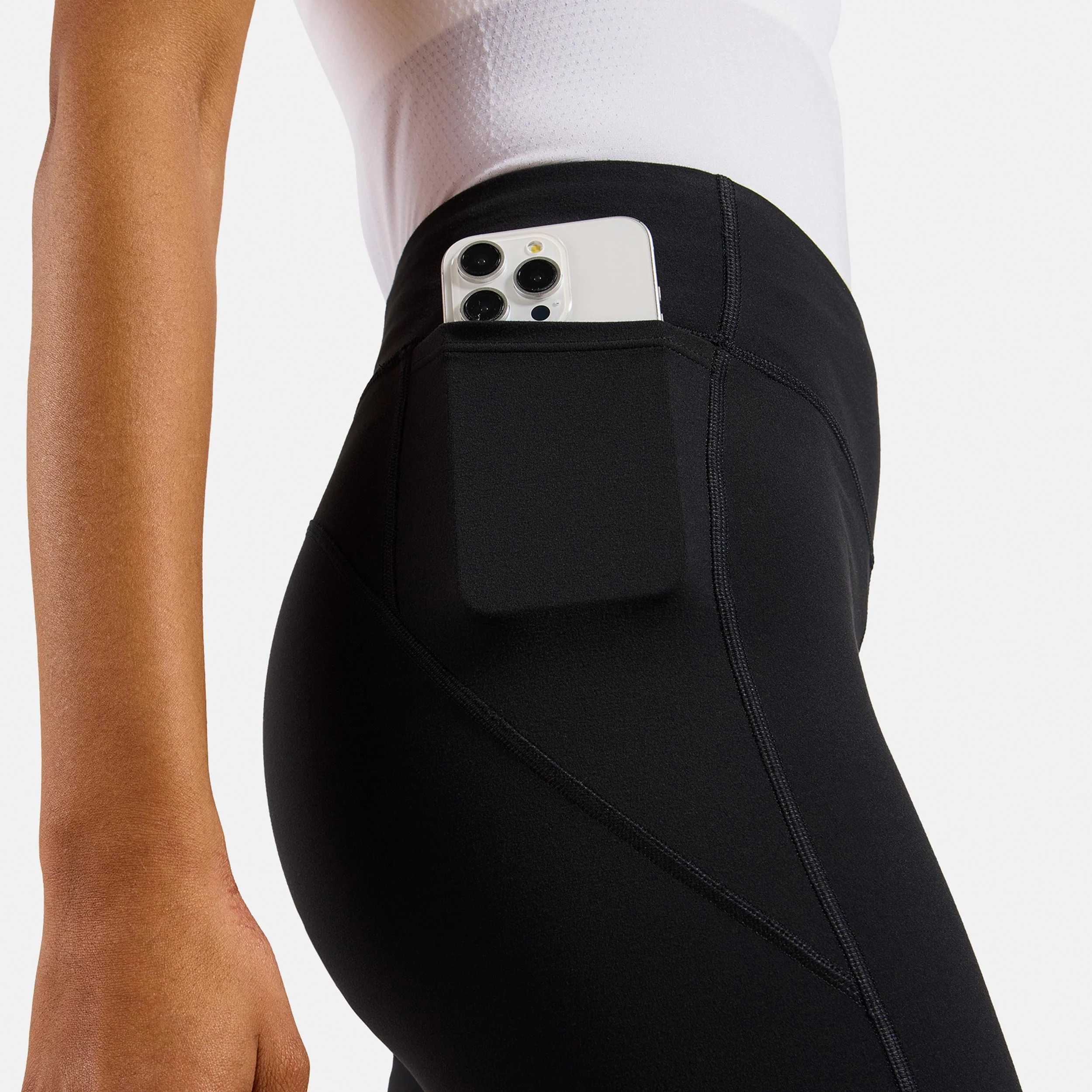 Essential Lauftight Damen-schwarz - Image 5