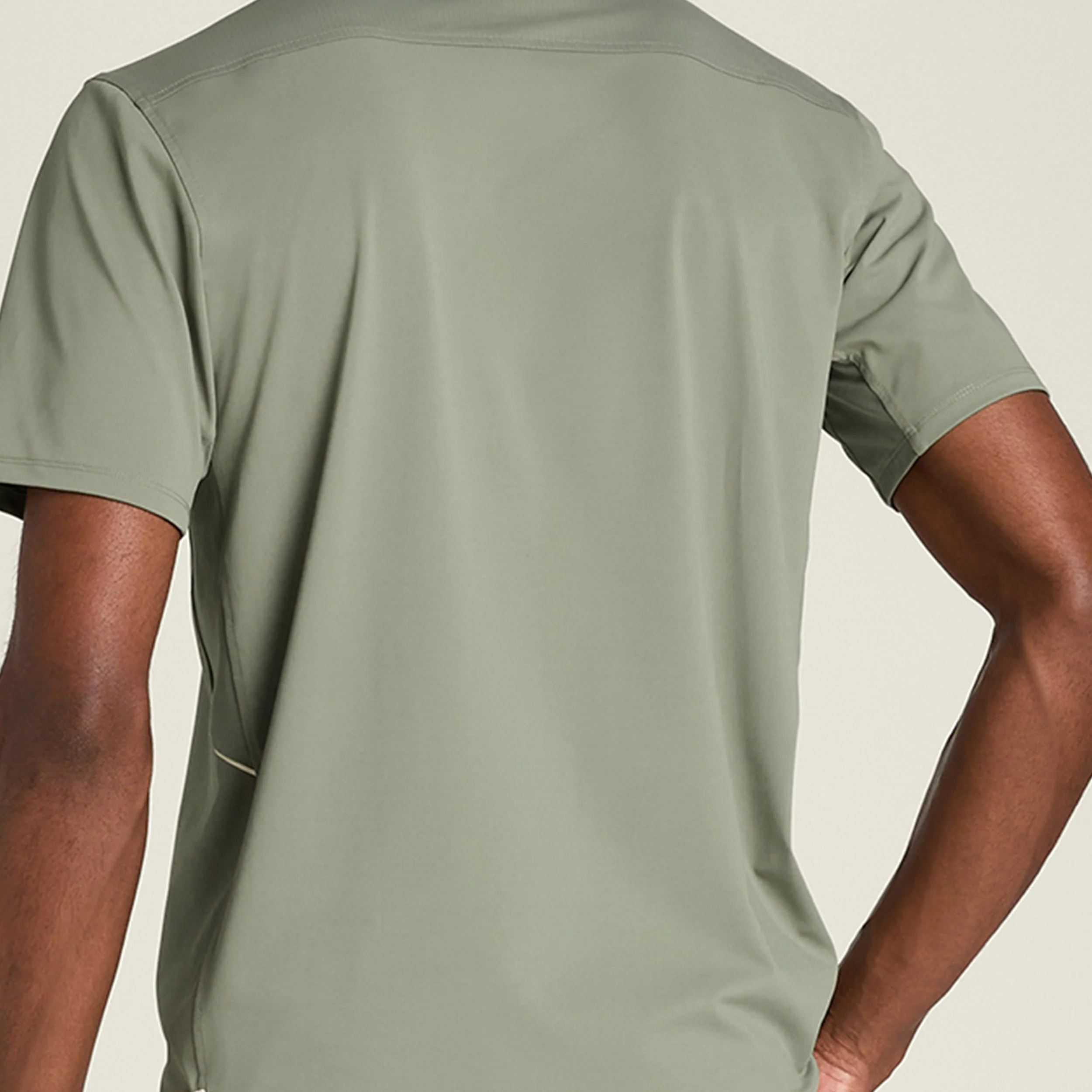 Challengers Technical Polo Herren-oliv - Image 2